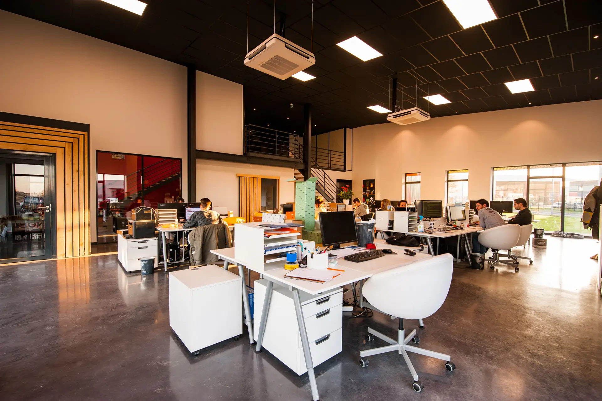 Opalcreststudio prémium iroda